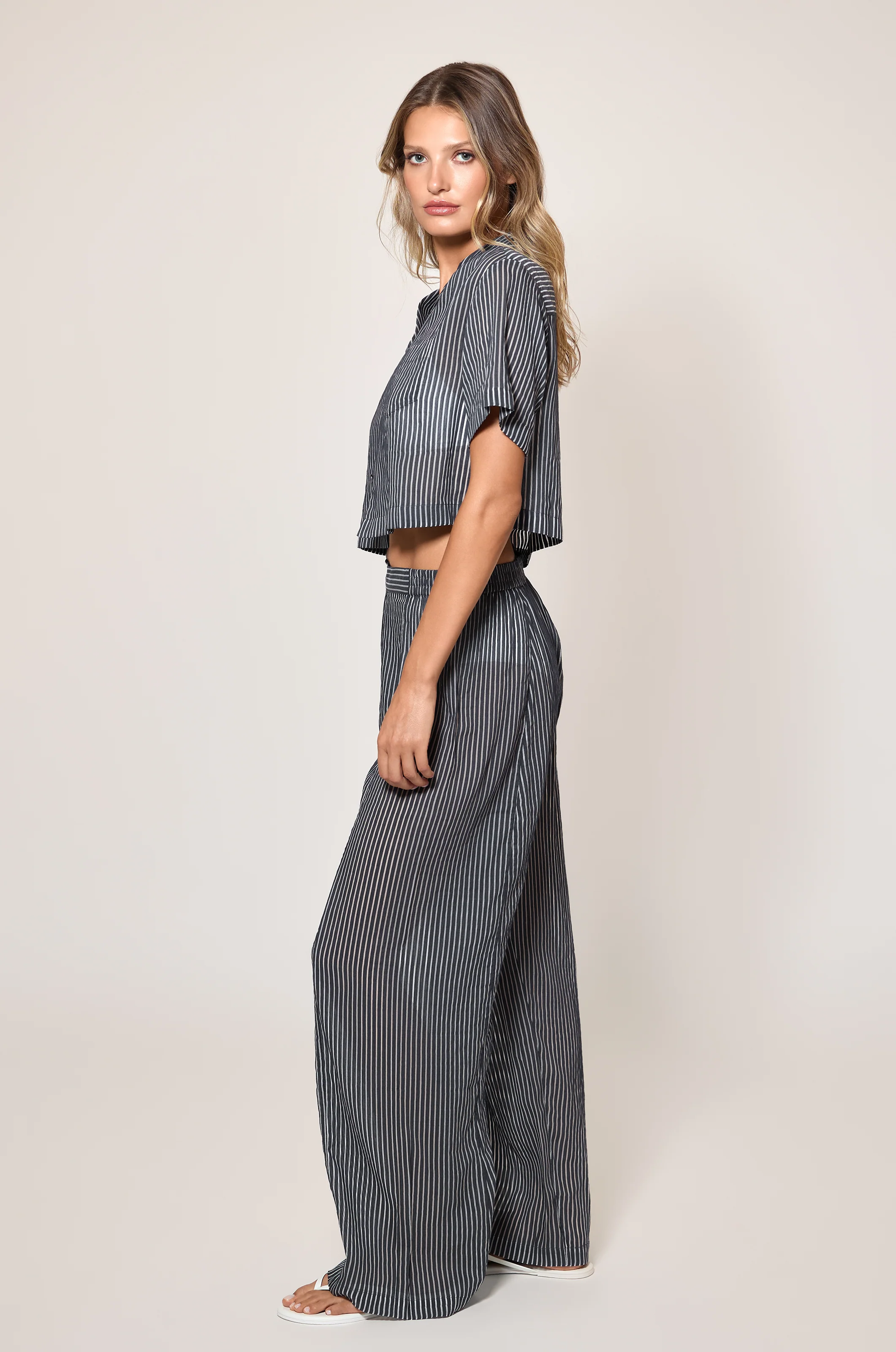 LE BOY SHORT SLEEVE CROPPED SHIRT - Image 3
