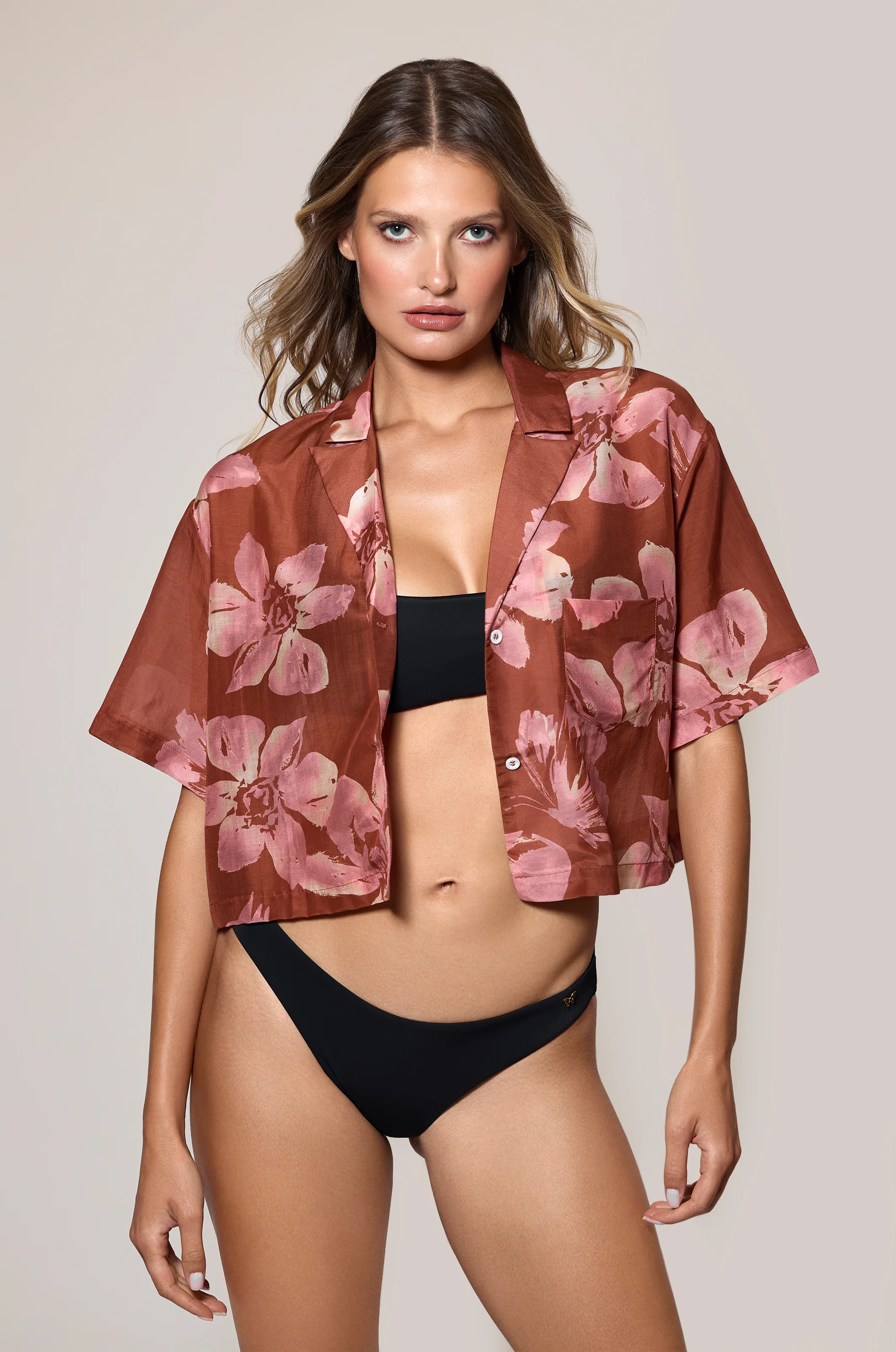 PAPILLON ET ORCHIDEE PRINT OVERSIZED SHORT SLEEVE CROPPED TOP - Image 4