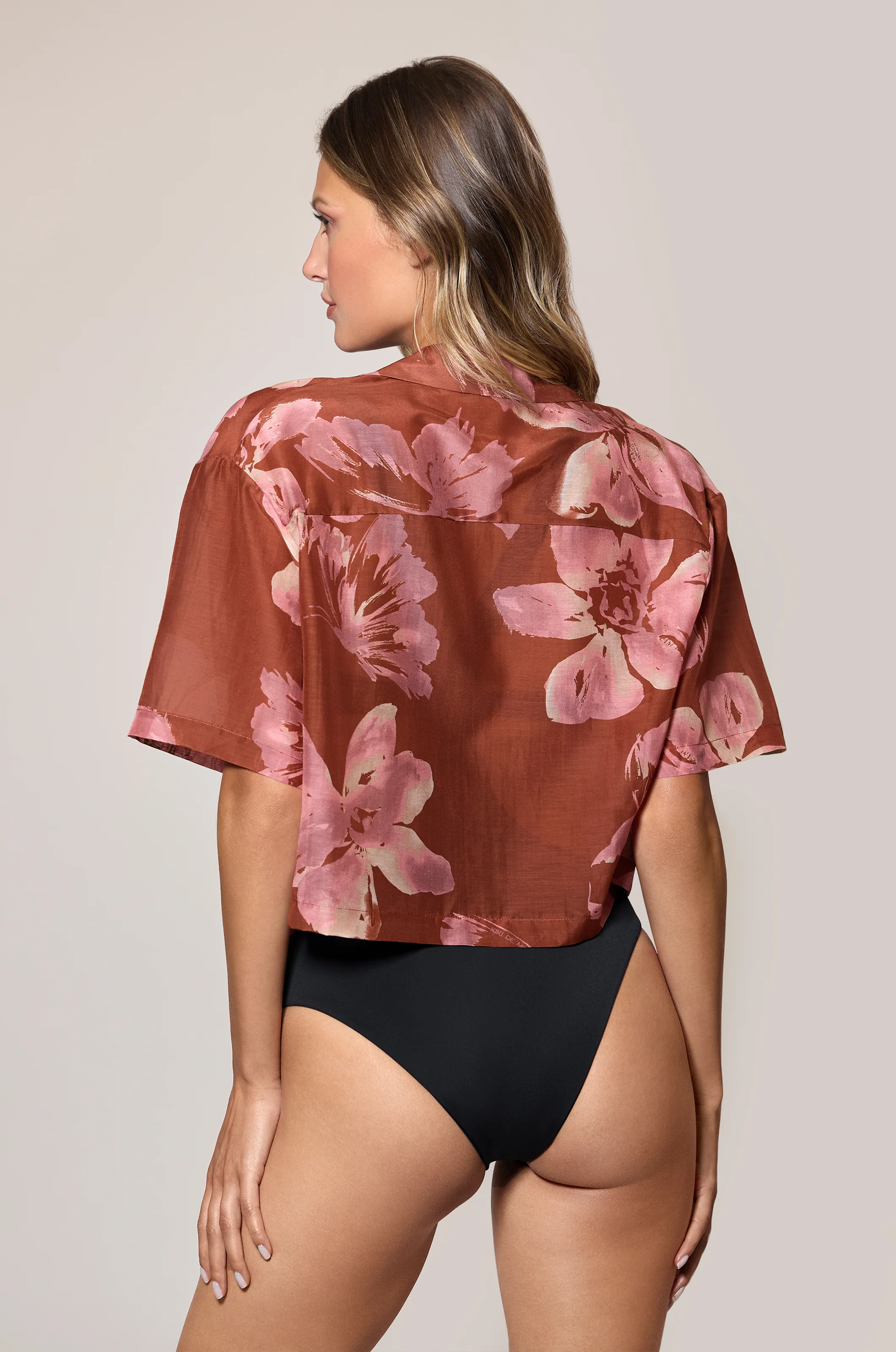 PAPILLON ET ORCHIDEE PRINT OVERSIZED SHORT SLEEVE CROPPED TOP - Image 7