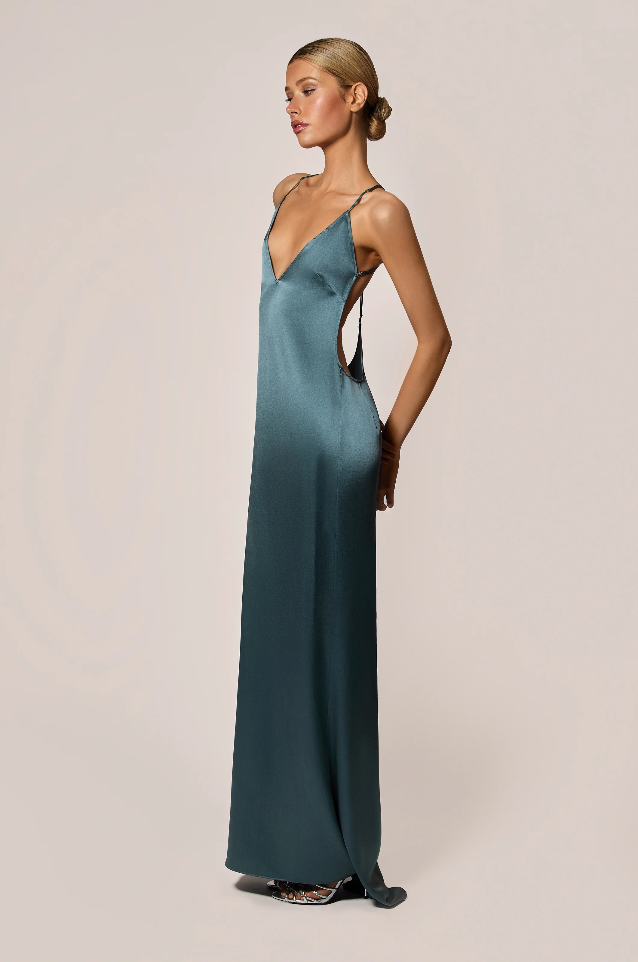 SOIE T-BACK GOWN - Image 3